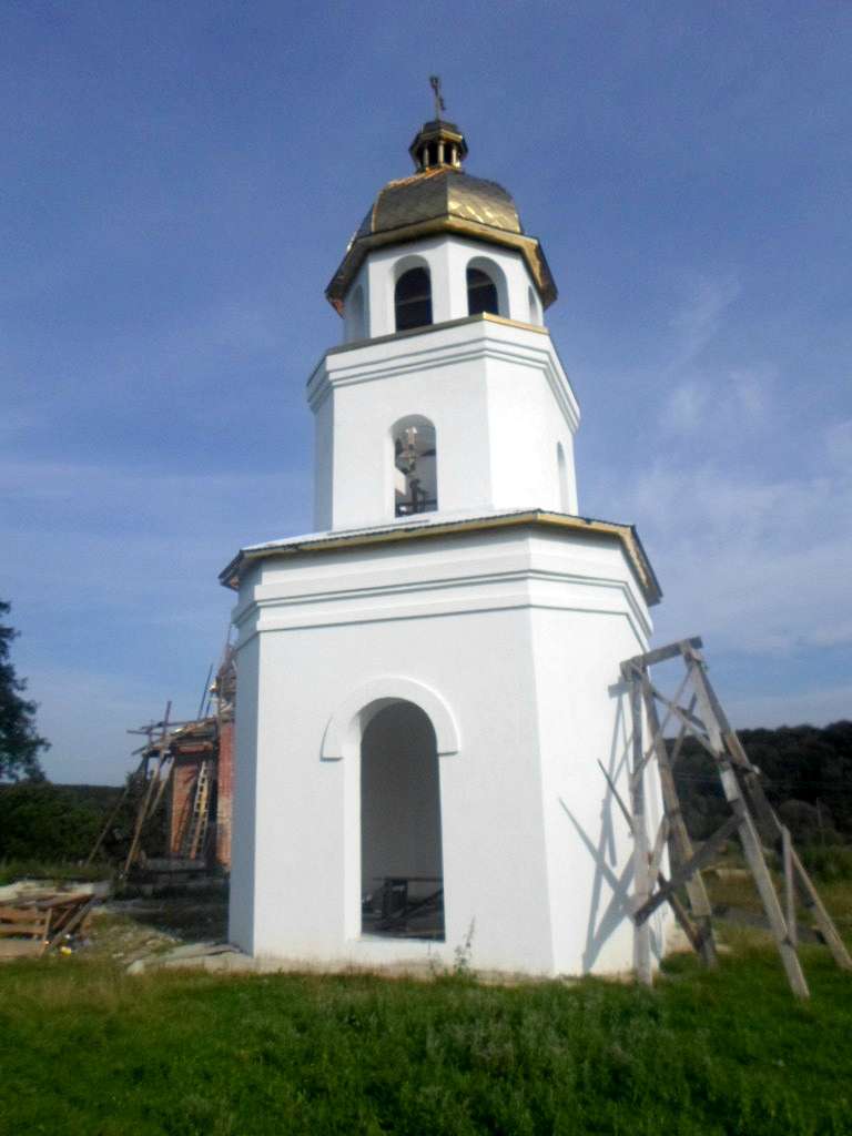Церква - Lotatnyky