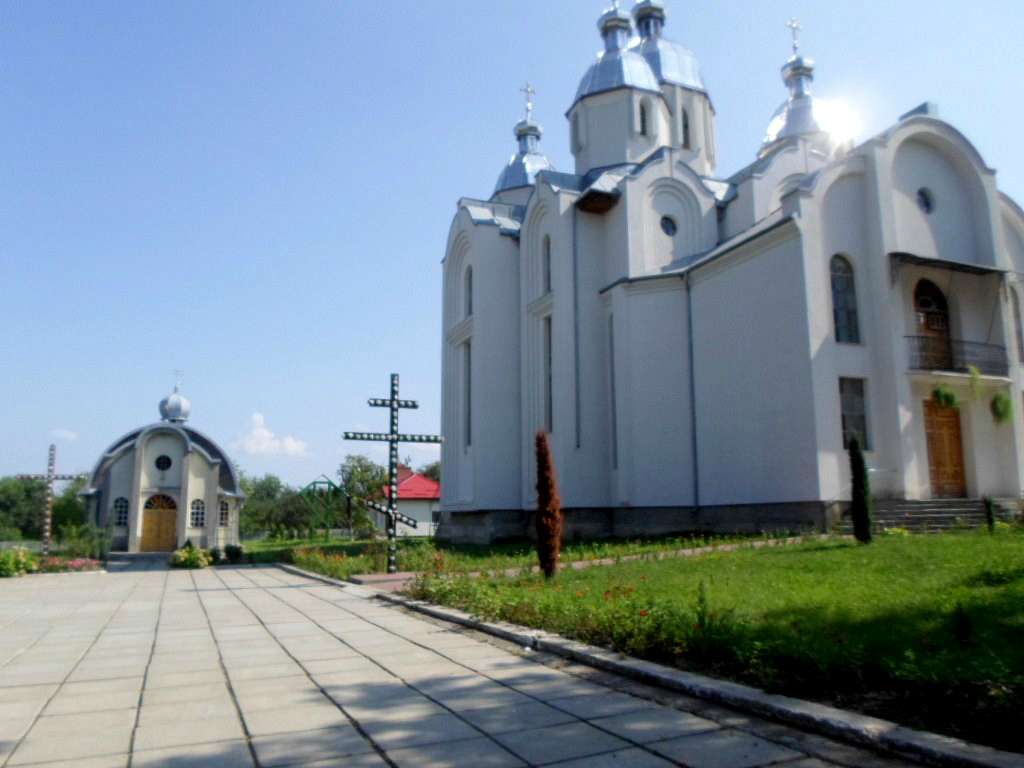 Культові споруди - Новий Розділ