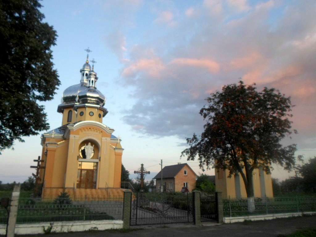 Церква Різдва Пресвятої Богородиці с.Завишень - Zavyshen