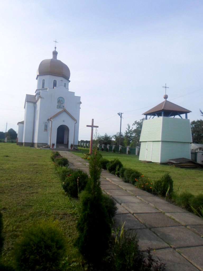 Храм св.первоверховних апостолів Петра і Павл - Ярушичі