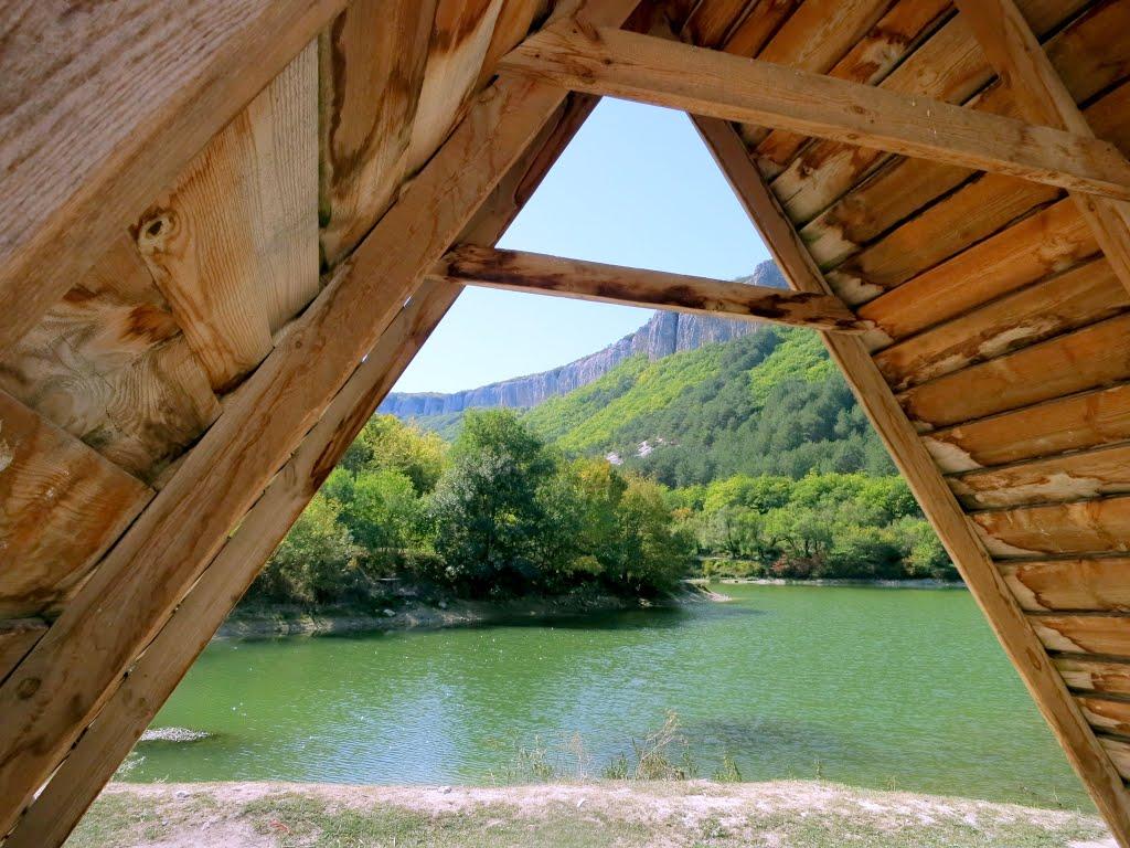 Рози Люксенбург з panoramio.com - Нове Шахове