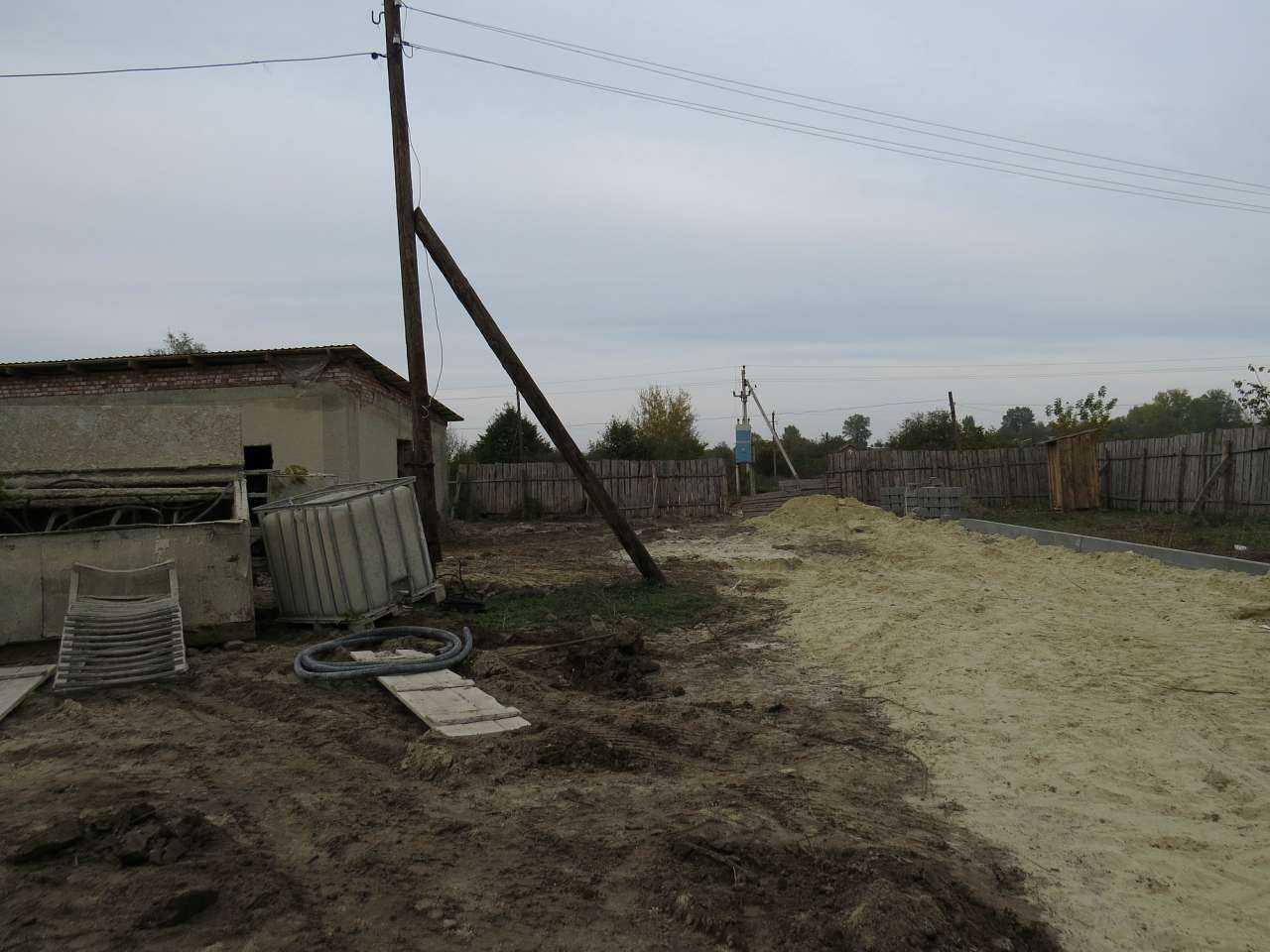 КУРОЗВАНИ. Будівництво дитсадка. Осінь 2013 - Kurozvany