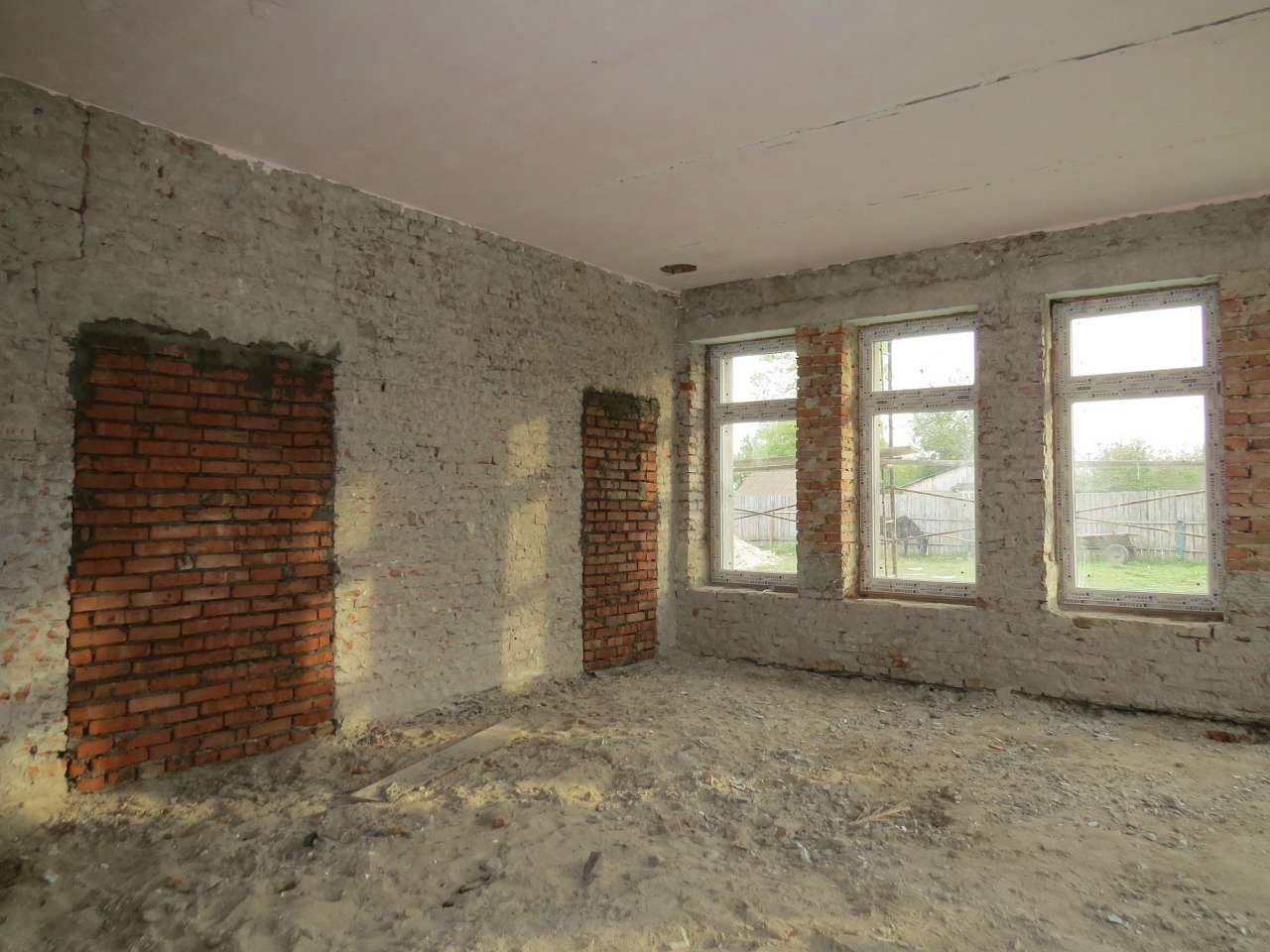 КУРОЗВАНИ. Будівництво дитсадка. Осінь 2013 - Kurozvany