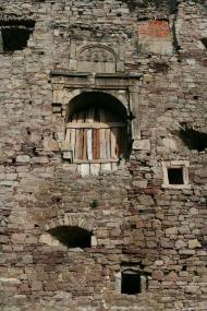 РУЇНИ ФОРТЕЦІ