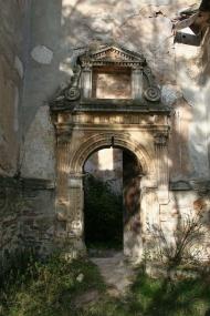 ЗРУЙНОВАНИЙ КОСТЕЛ