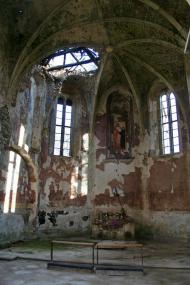 ЗРУЙНОВАНИЙ КОСТЕЛ