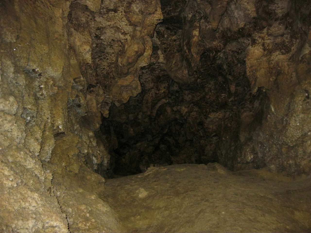 ПЕЧЕРА КРИШТАЛЕВА - Кривче