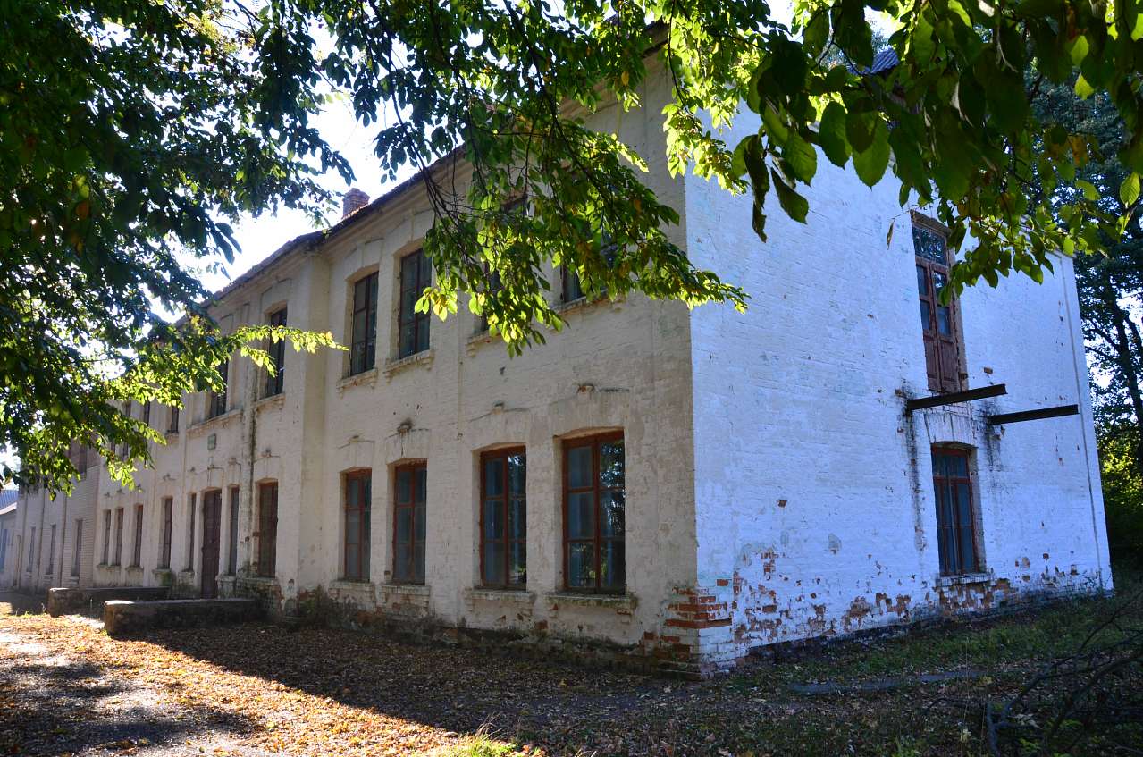 ПТУ у Грушківцях - Грушківці