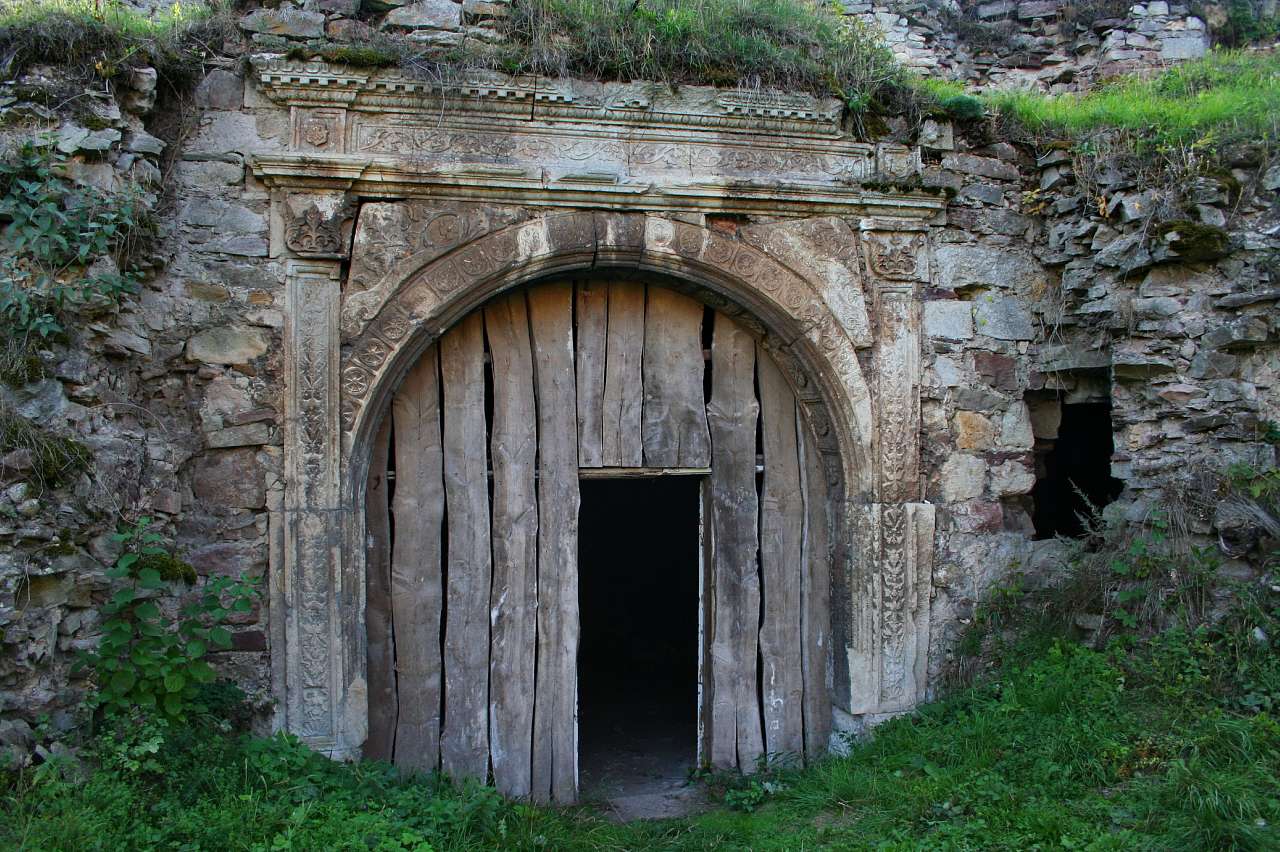 РУЇНИ ФОРТЕЦІ - Язловець