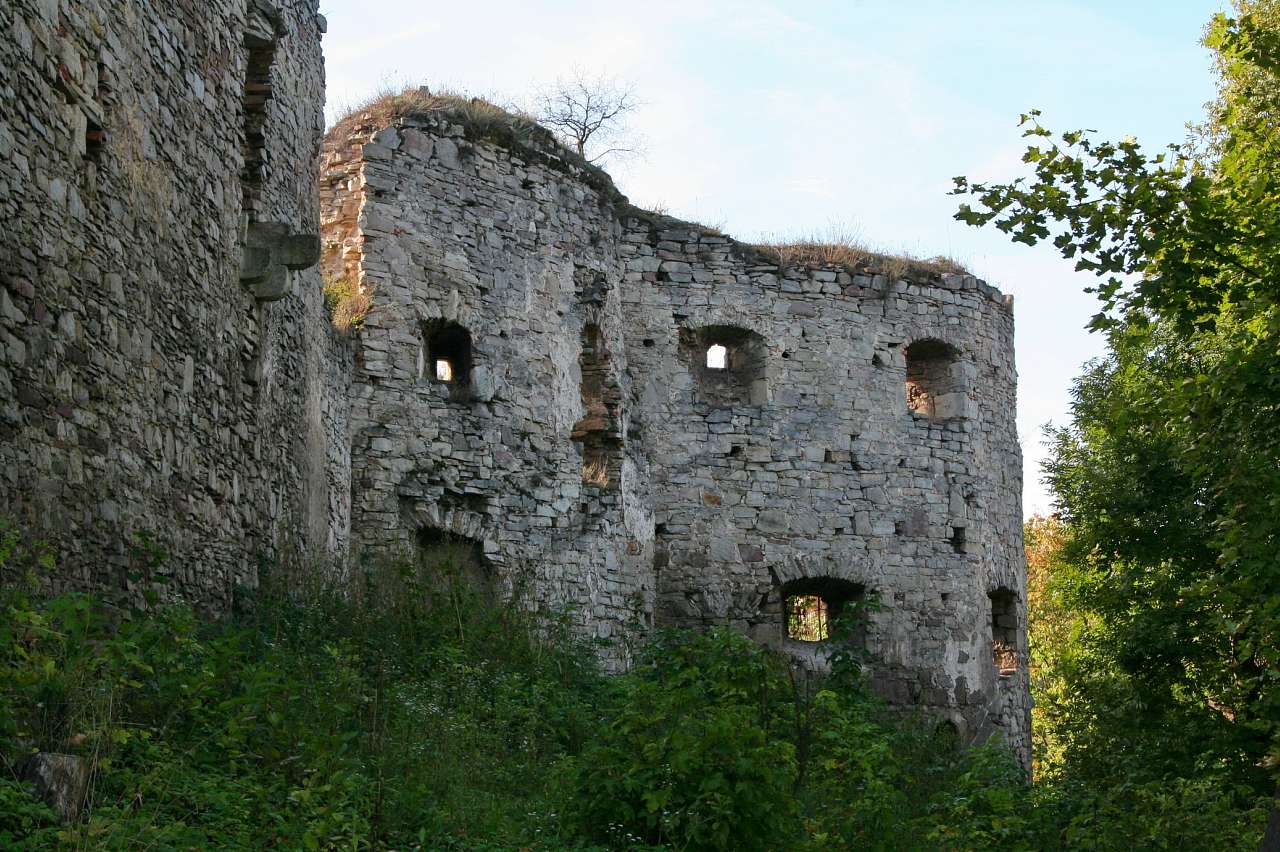 РУЇНИ ФОРТЕЦІ - Язловець