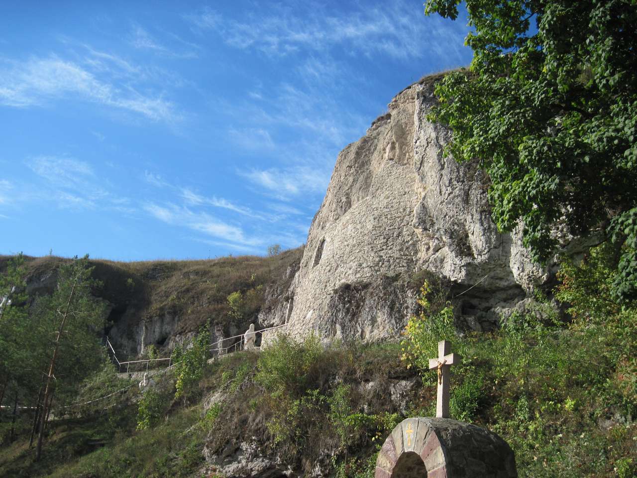 ПЕЧЕРНИЙ МОНАСТИР РУКОМИША - Рукомиш