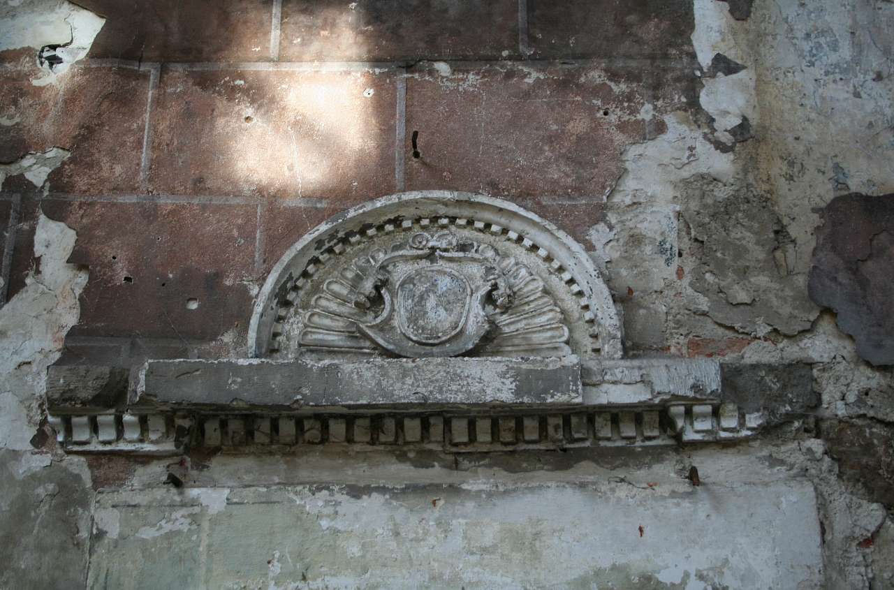 ЗРУЙНОВАНИЙ КОСТЕЛ - Язловець