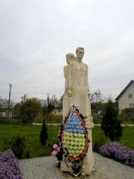 монумент Володимиру Тимчію-Лопатинському