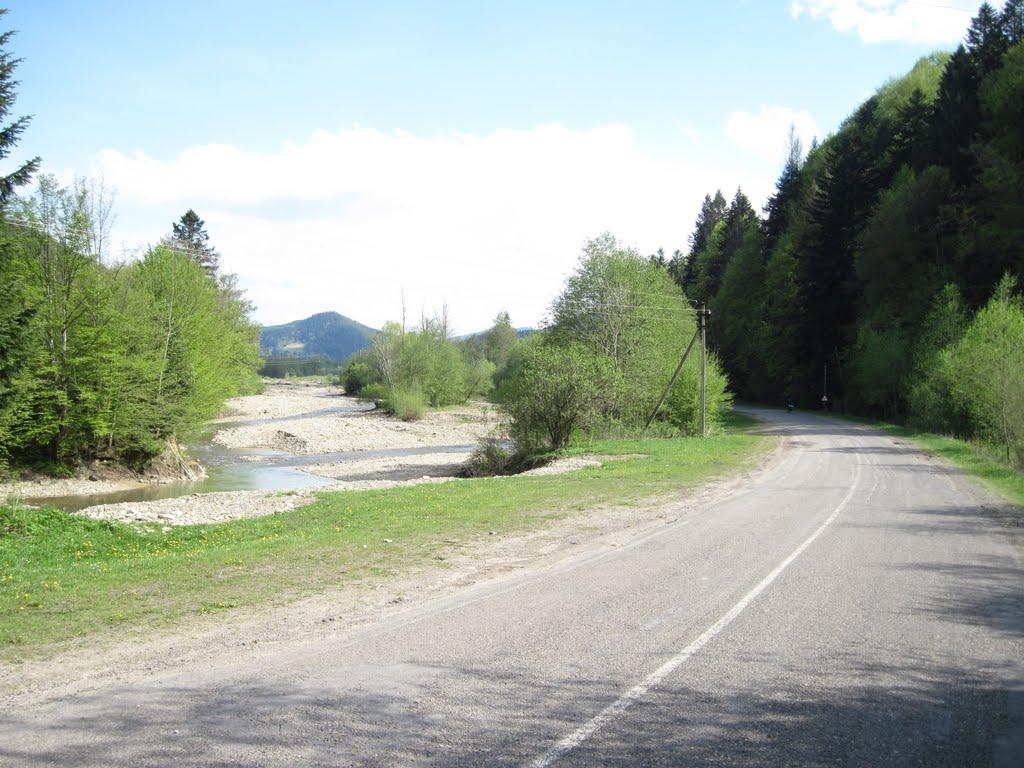 Лопушна з panoramio.com - Лопушна