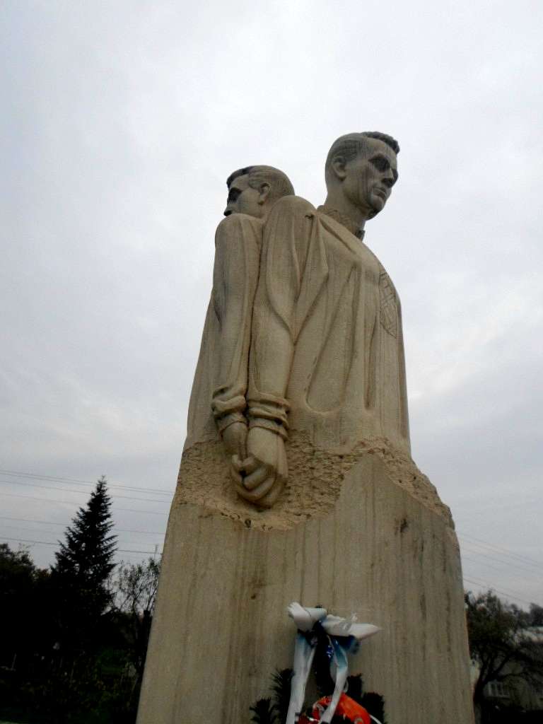 монумент Володимиру Тимчію-Лопатинському - Грабовець