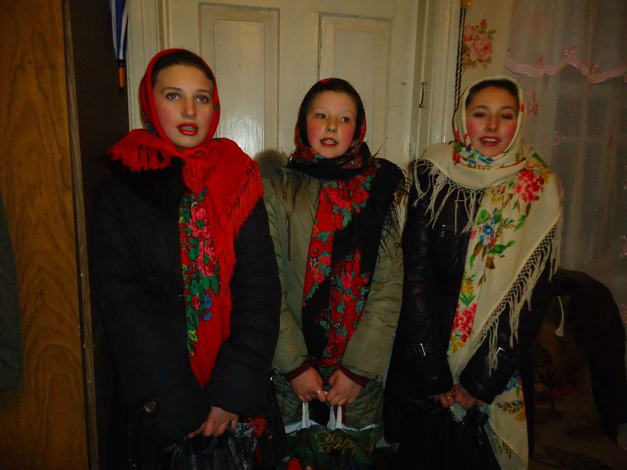 Звичаї, традиції, свята - Ховми