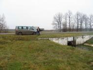 Бесідка на березі каналу