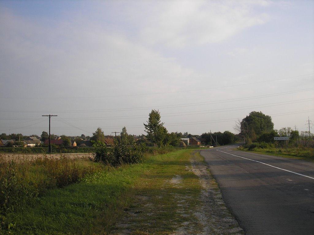 Лютинськ з panoramio.com - Lyutynsk