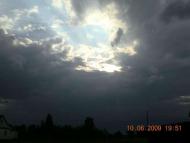 Погода буває різною