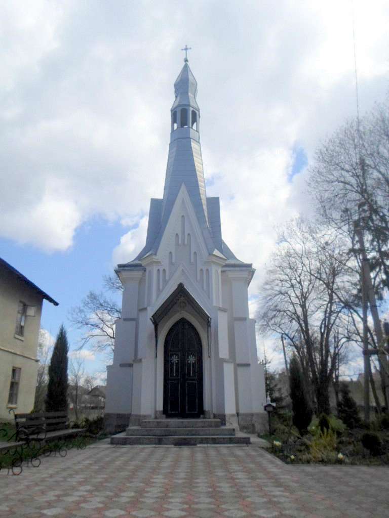 Неоготична каплиця - Гнездычев