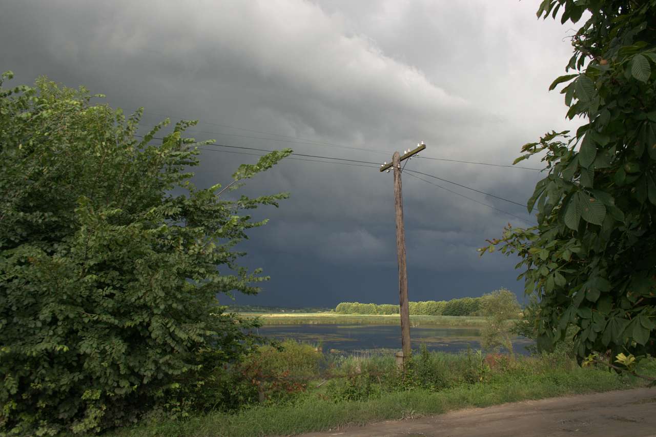 Час над рікою пливе... - Любар