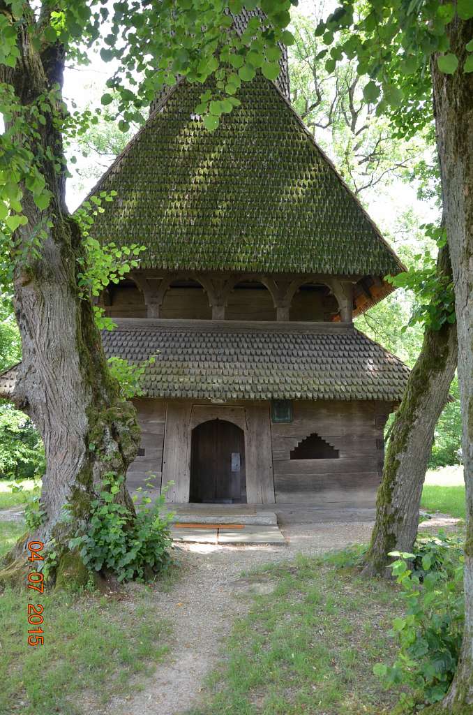 Крайніковський шедевр дерев'яної архітектури - Крайниково