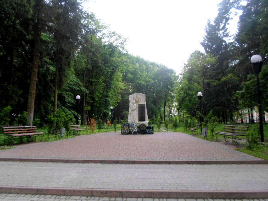 Пам'ятники, скульптури, пам'ятні дошки,хре... - Миколаїв