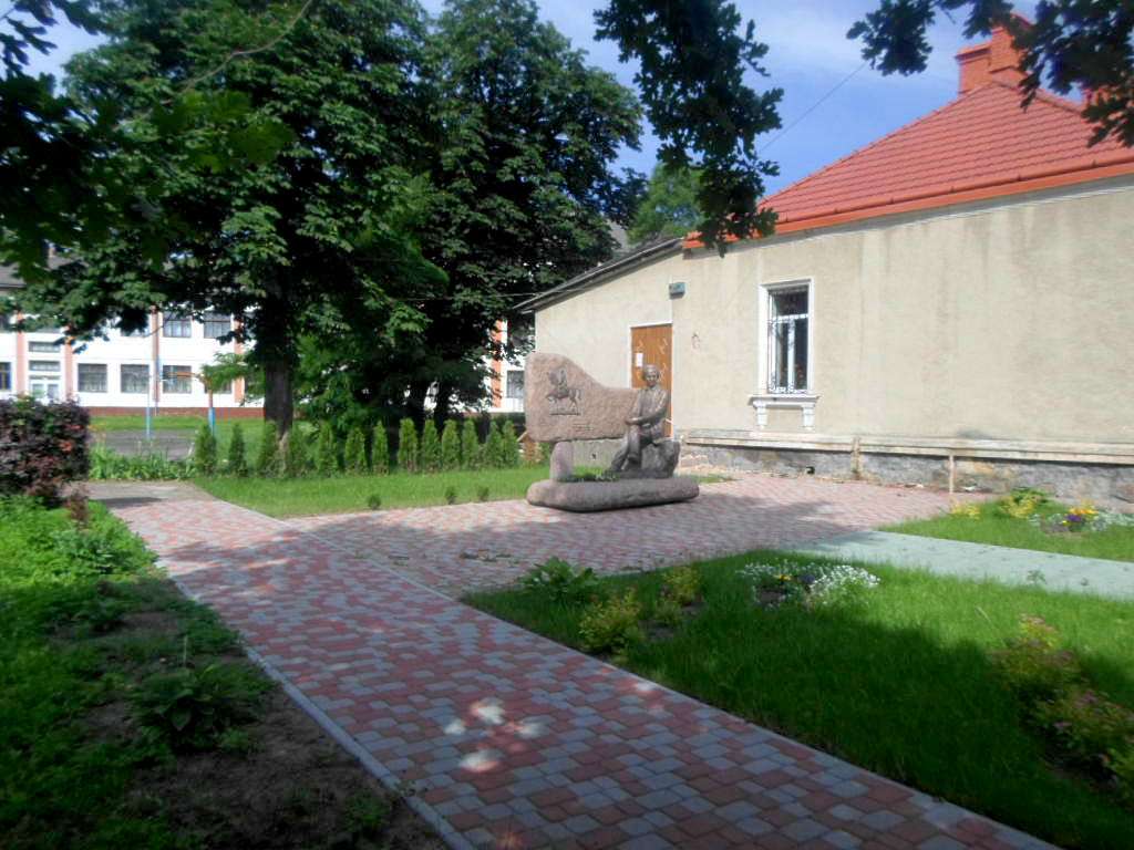 пам'ятники - Болехів