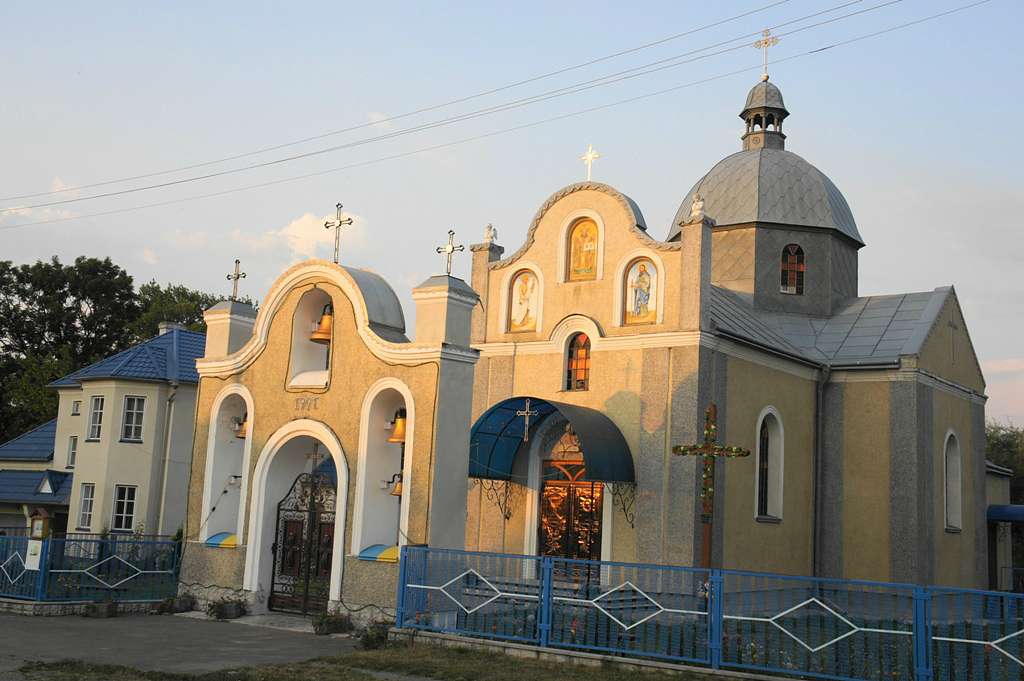 Церква свв. апп. Петра і Павла, УГКЦ. - Слободка