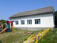 Народний дім.Дитячий майданчик