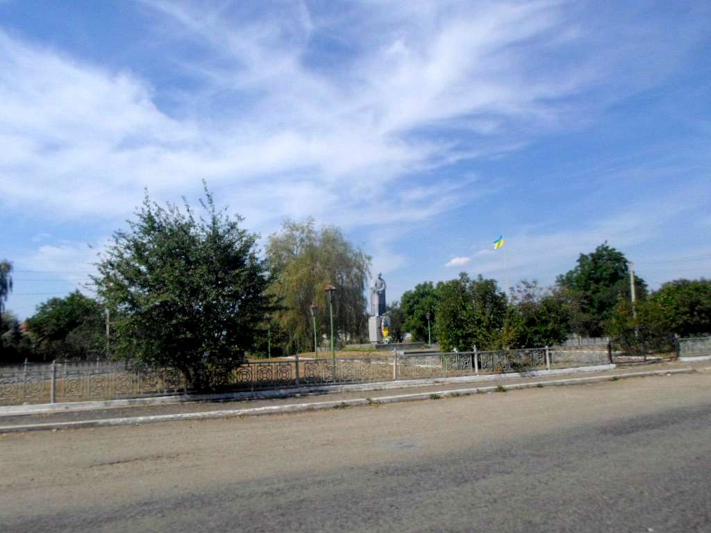 Пам'ятник Т.Г.Шевченку - Лисятичі