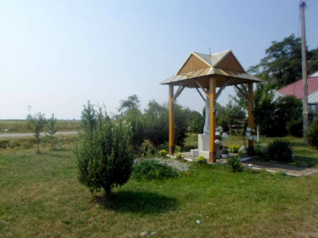 Скульптура Божої Матері - Пукеничі