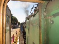 СВЯТКОВА ПОДОРОЖ НА ПАРОВОЗІ 