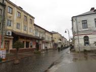 ВУЛИЧКАМИ ЗОЛОЧІВА