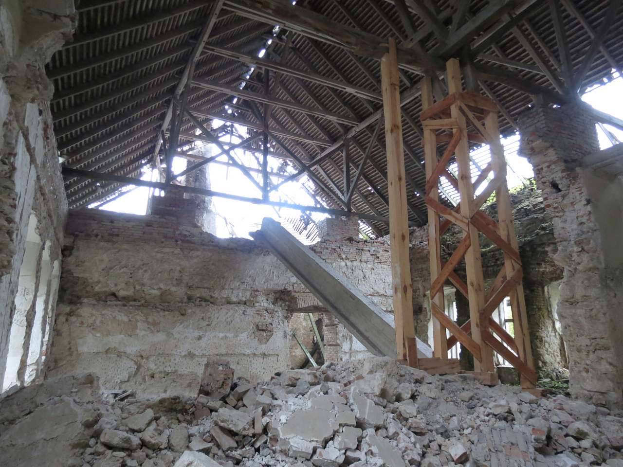 ПОМОРЯНИ ЗАСЛУГОВУЮТЬ УВАГИ ТУРИСТІВ - Pomoryany