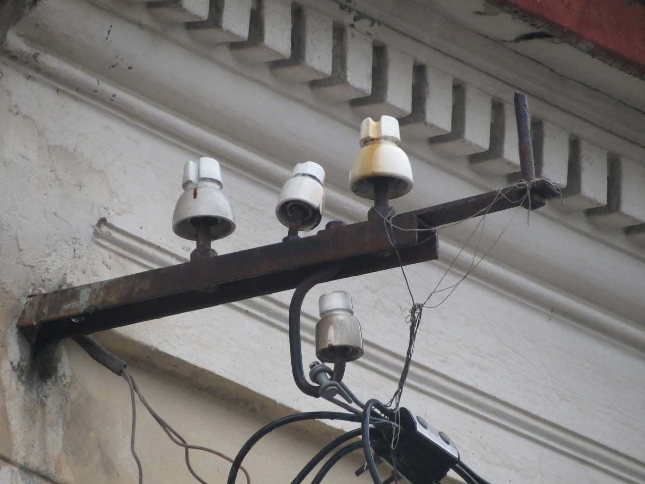 ЕЛЕКТРОФІКАЦІЯ ПО-ЗОЛОЧІВСЬКИ - Золочів