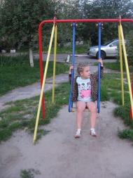 НА ДИТЯЧОМУ МАЙДАНЧИКУ