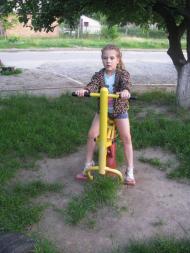 НА ДИТЯЧОМУ МАЙДАНЧИКУ