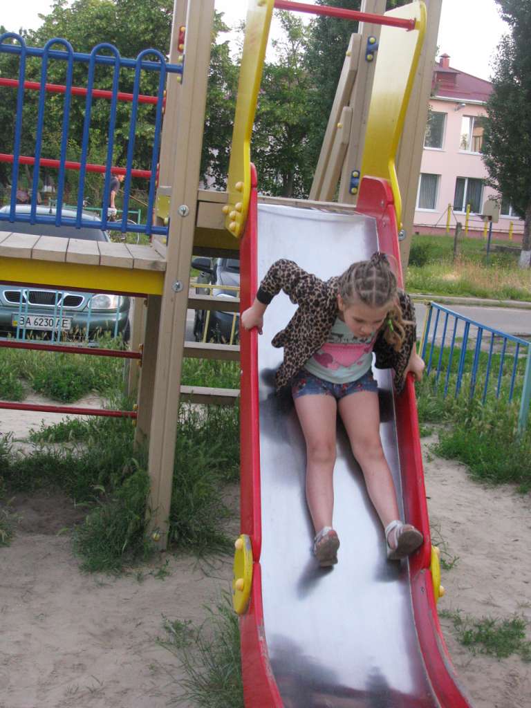 НА ДИТЯЧОМУ МАЙДАНЧИКУ - Борисполь