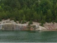 Рукотворне радіоактивне озеро