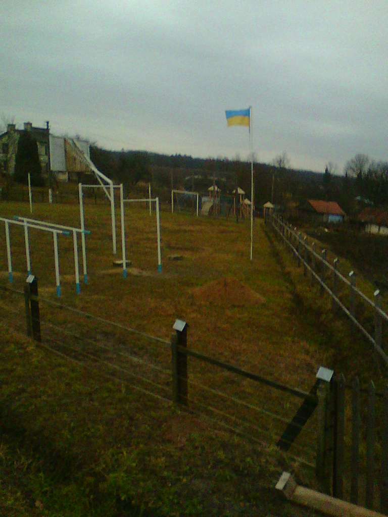 Дитячий майданчик в Малинові - Малинів