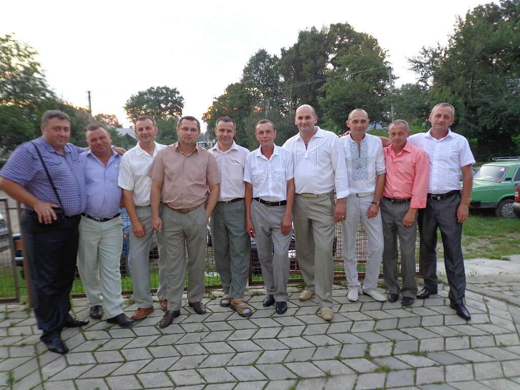 ЗУСТРІЧ ОДНОКЛАСНИКІВ - Уличне