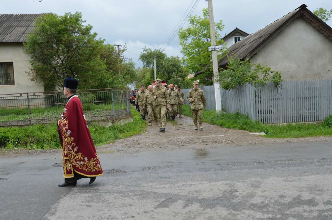 Похорон бійця АТО Руслана Кожушного - Чукаловка