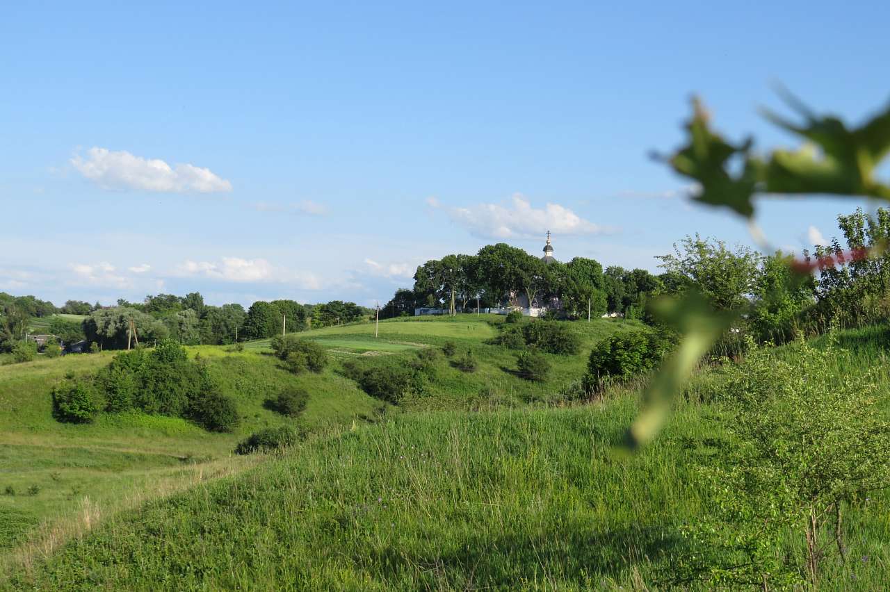 ДОРОГОБУЖ. ПЕРЕД ТРІЙЦЕЮ ПОНАД ГОРИННЮ. - Дорогобуж