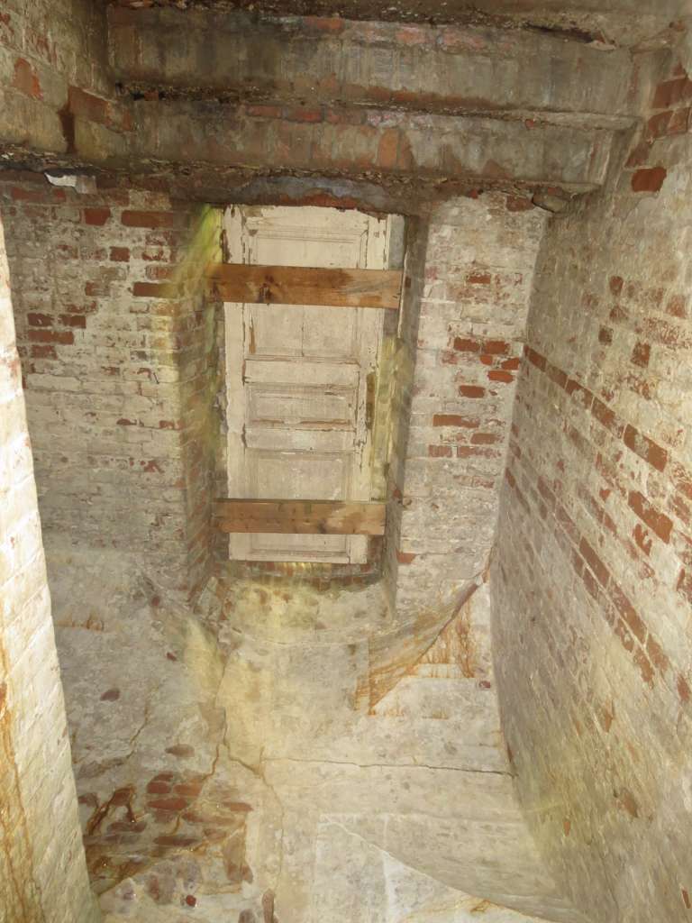 ПАЛАЦ ДАХНОВСЬКИХ - Лесково