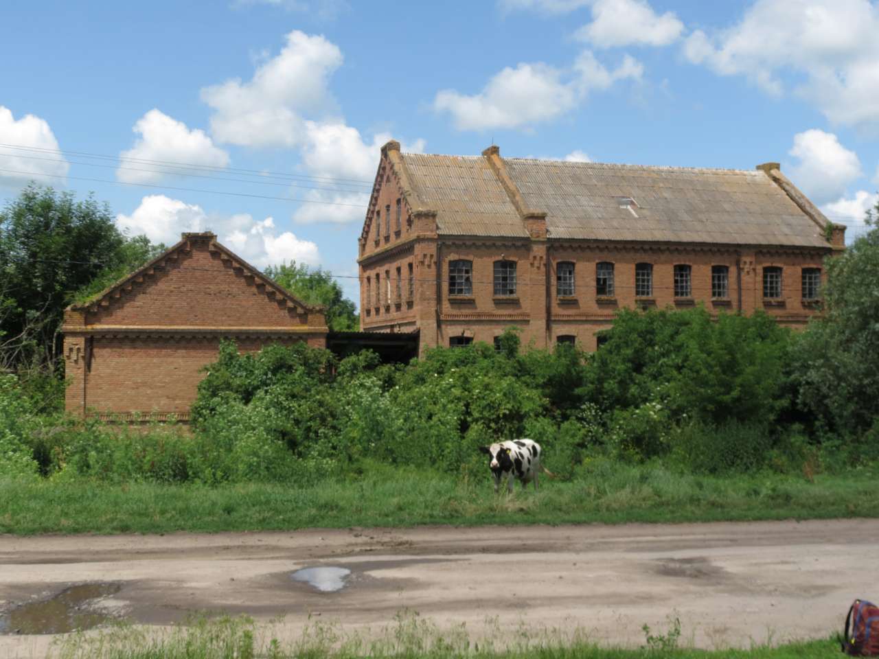 САРНИ ЦЕ БІЛЯ МОНАСТИРИЩА - Сарни