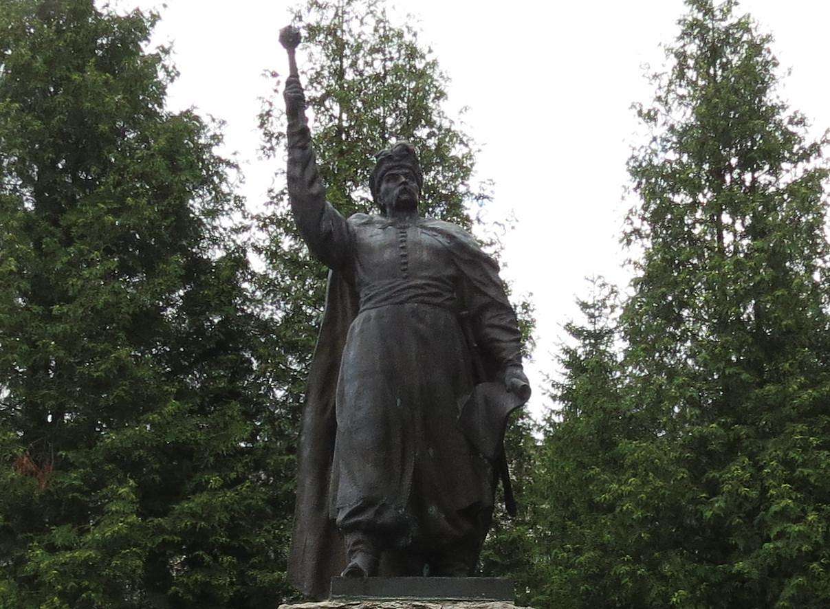 ВУЛИЧКАМИ ХИРІВА - Хирів