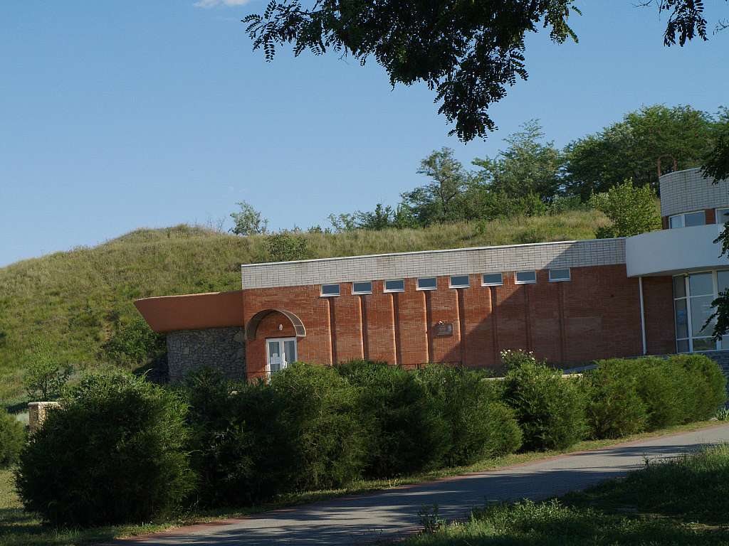 КАМ'ЯНА МОГИЛА (поблизу с.Мирного) - Мирное