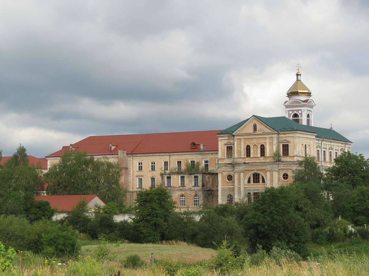 КОНВІКТ ЄЗУЇТІВ - Хыров