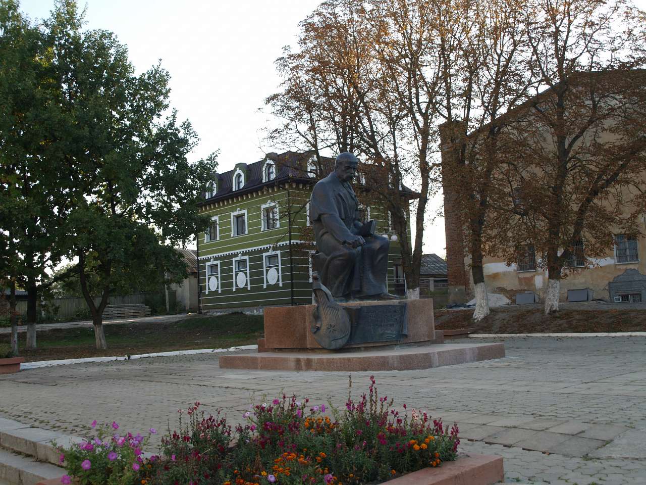 ВУЛИЦЯМИ ОСІННЬОГО БОРЩІВА - Борщів